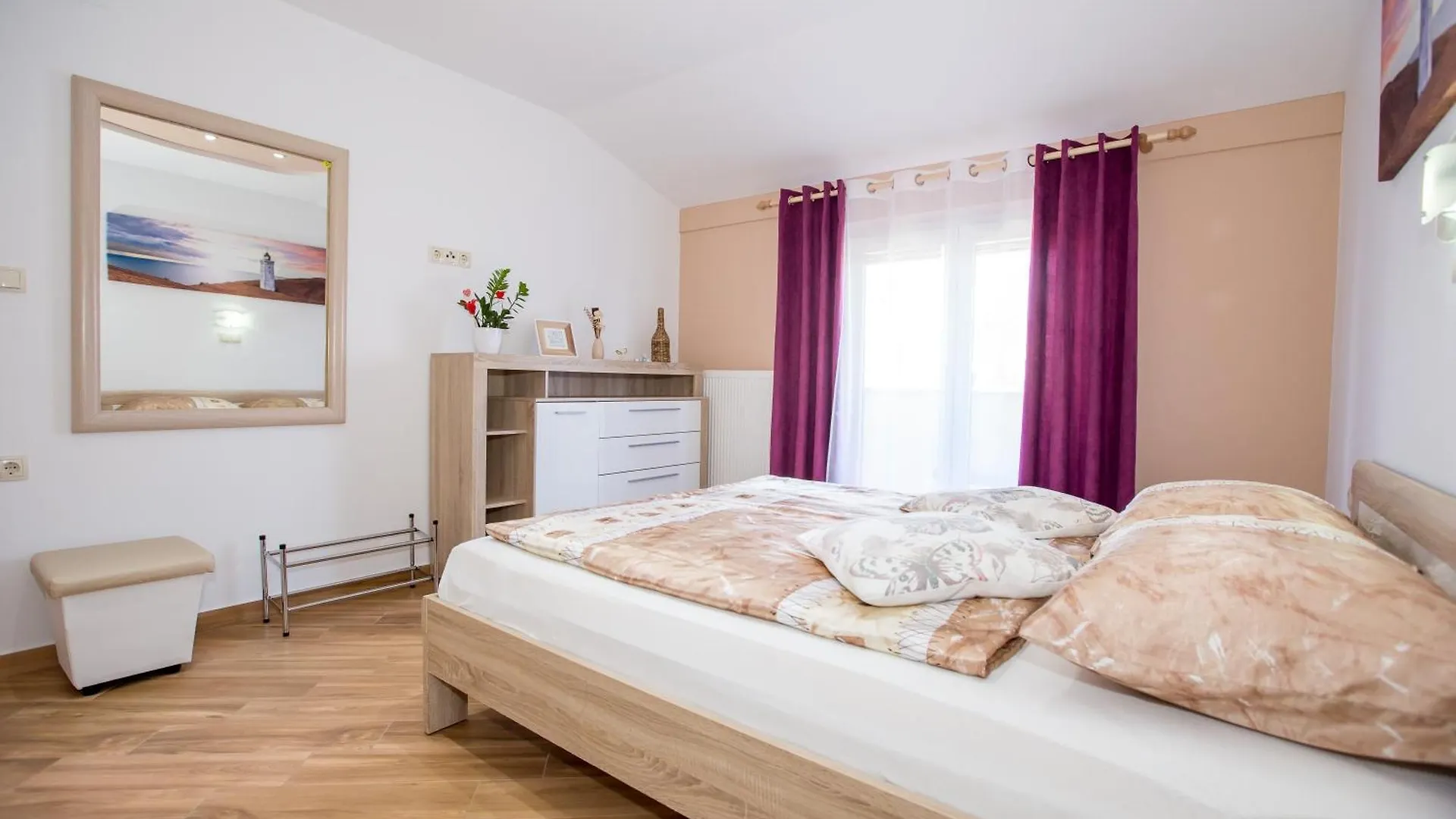 Apartments With A Parking Space Lopar, Rab - 23156